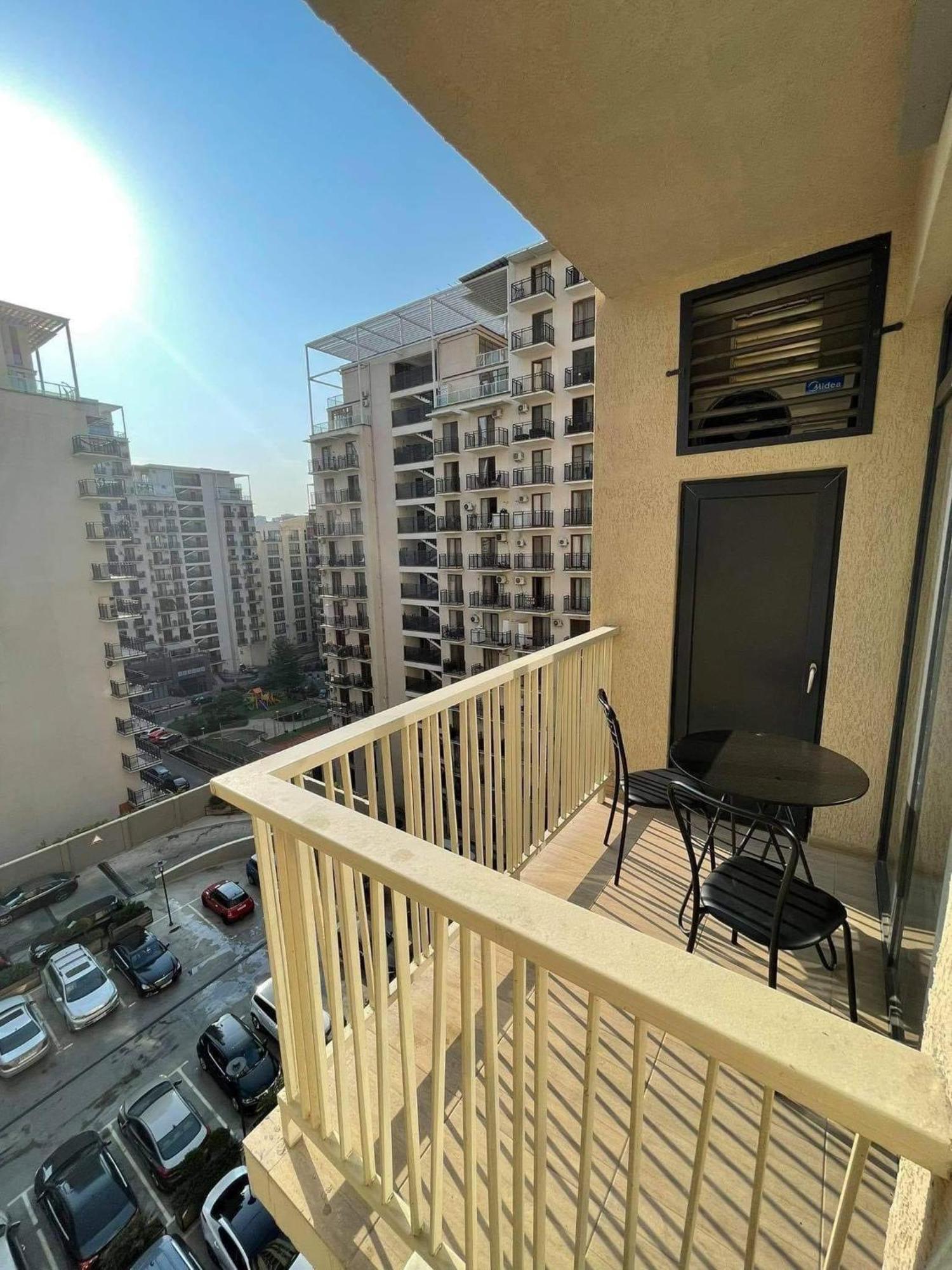 Sol'S M2 White Modern Apartments Tiflis Exterior foto