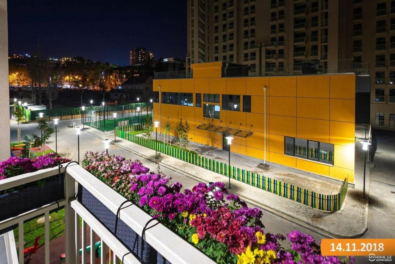 Sol'S M2 White Modern Apartments Tiflis Exterior foto